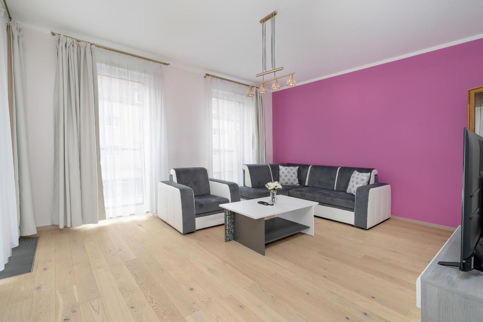 Apartment With Balcony And Free Parking In Poznan By Noclegi Renters Exterior photo